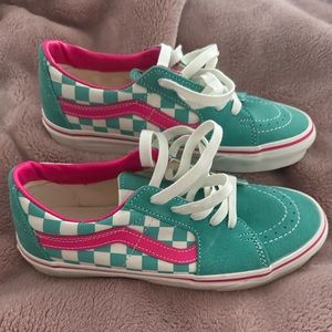 Vans of the wall